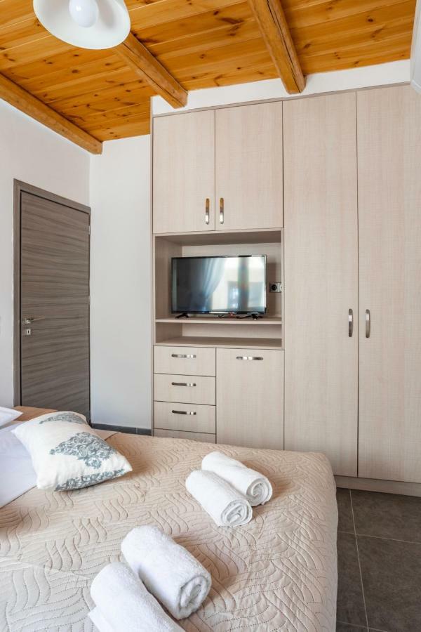 Marilena Natural Stone House, By Hellocrete Pigí Exteriér fotografie