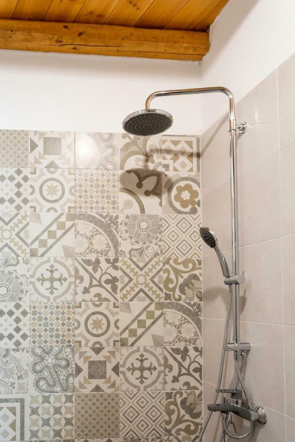 Marilena Natural Stone House, By Hellocrete Pigí Exteriér fotografie
